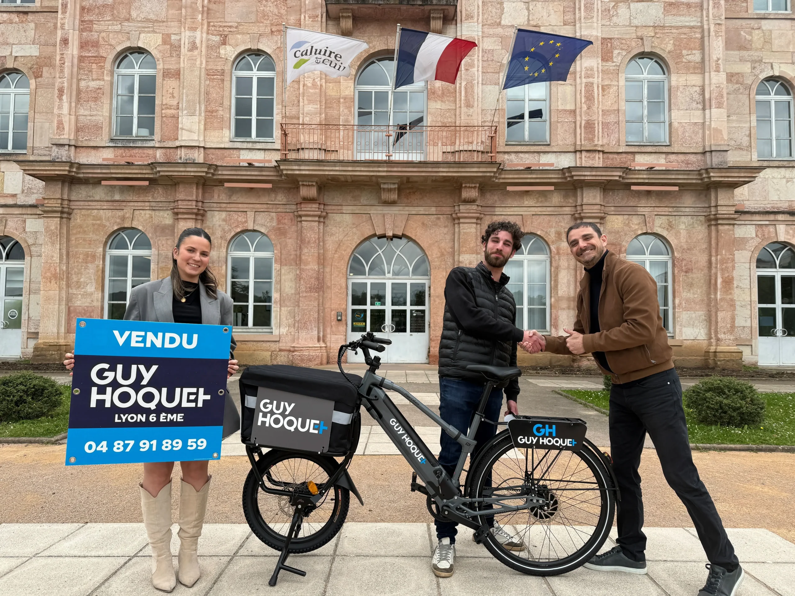 Vélo REF Bikes aux couleurs Guy Hoquet