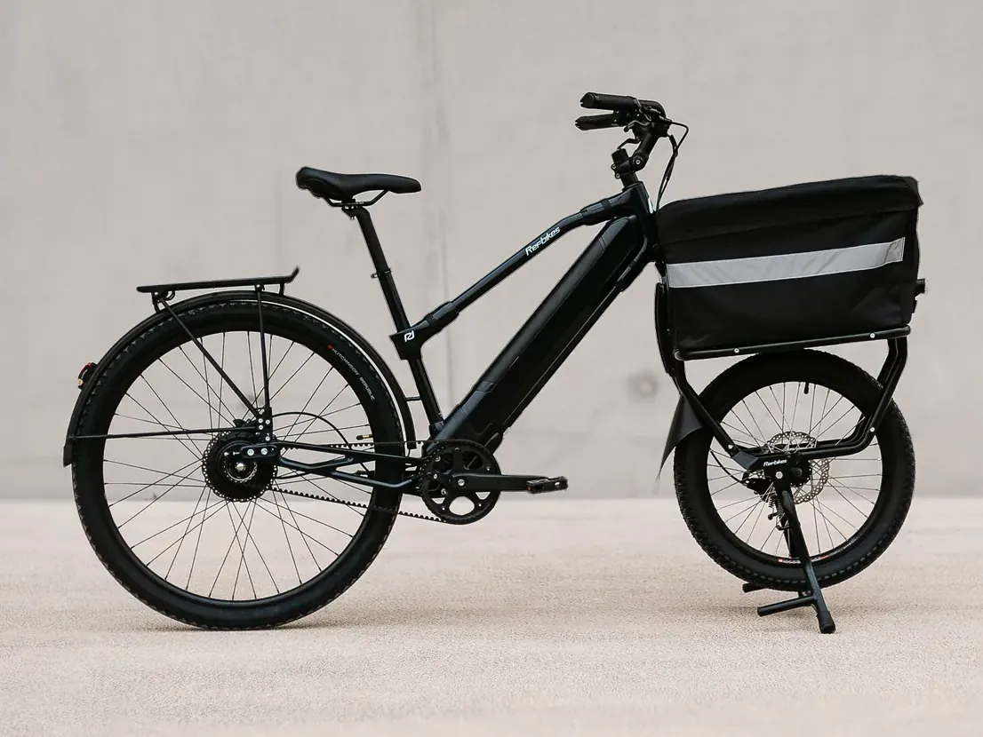 Vélo de fonction REF Bikes, modèle Cargo Boost +